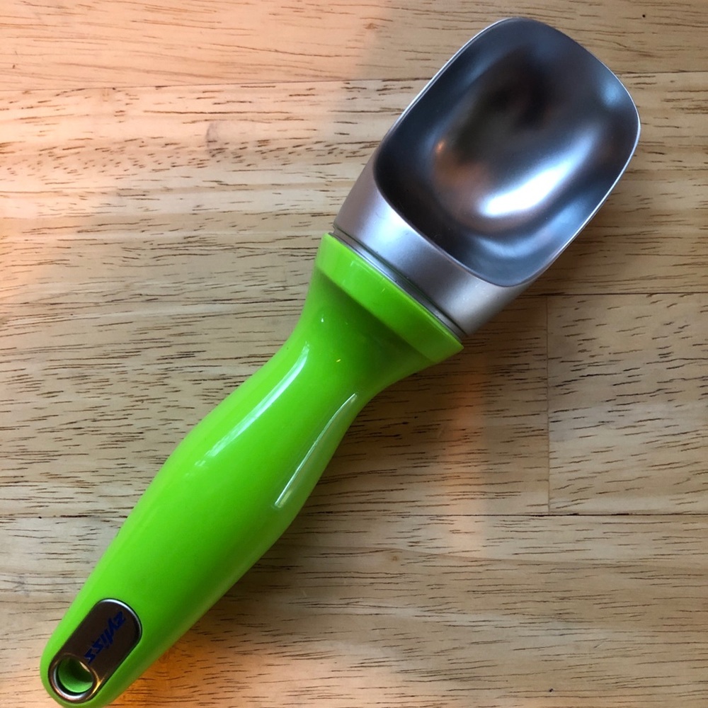 🍦 Zyliss Ice Cream Scoop 🍦 (Lime Green)